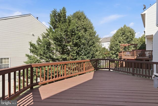 45542 READING TER, Sterling, VA 20166