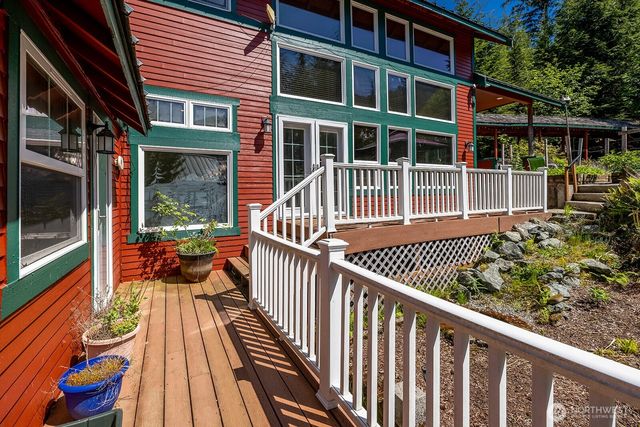 35353 North Shore Drive, Mount Vernon, WA 98274
