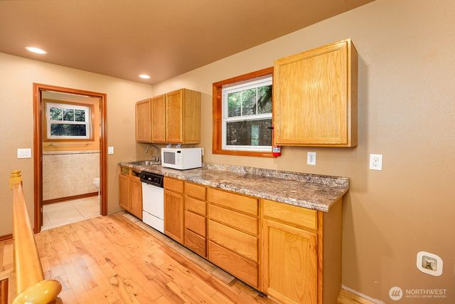 35353 North Shore Drive, Mount Vernon, WA 98274