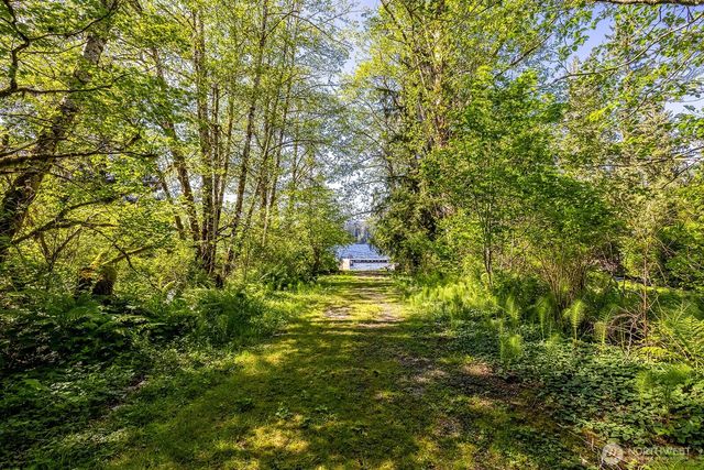 35353 North Shore Drive, Mount Vernon, WA 98274