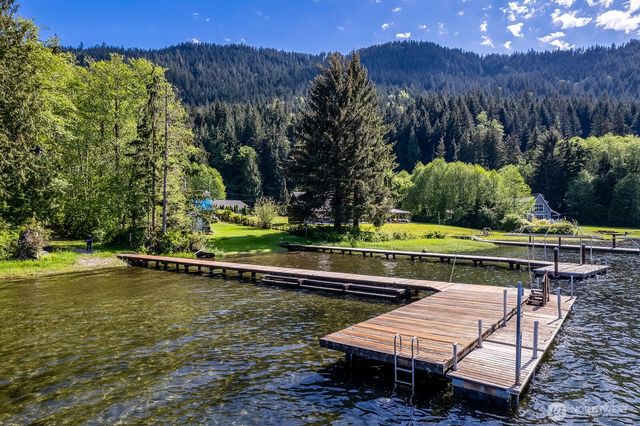 35353 North Shore Drive, Mount Vernon, WA 98274