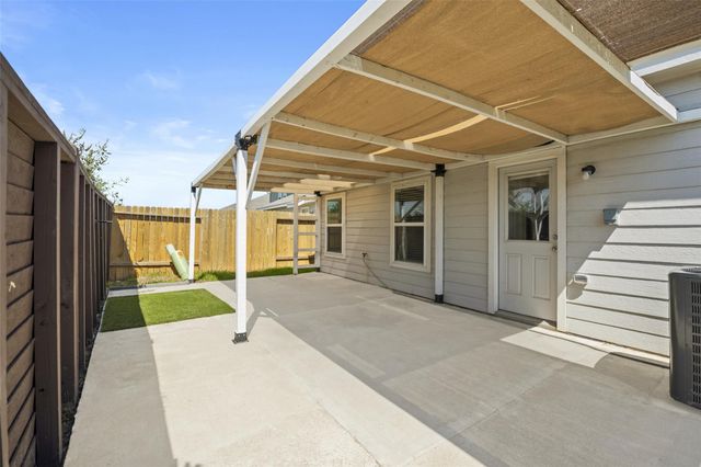 11430 Amber Plains Drive, Houston, TX 77048