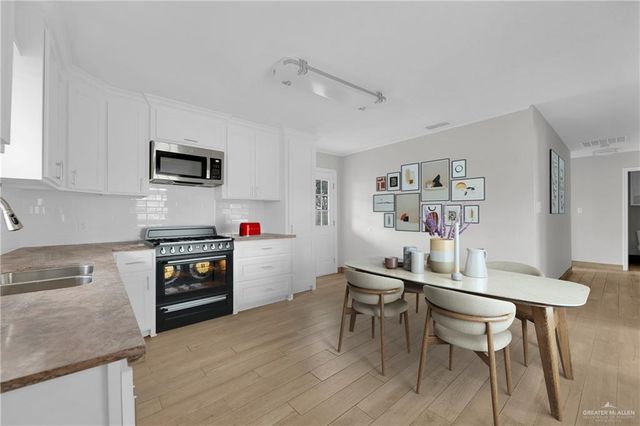 208 Pena Avenue, Weslaco, TX 78599