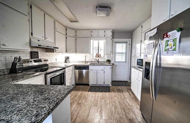 323 Lagoon Lane, Panama City, FL 32408