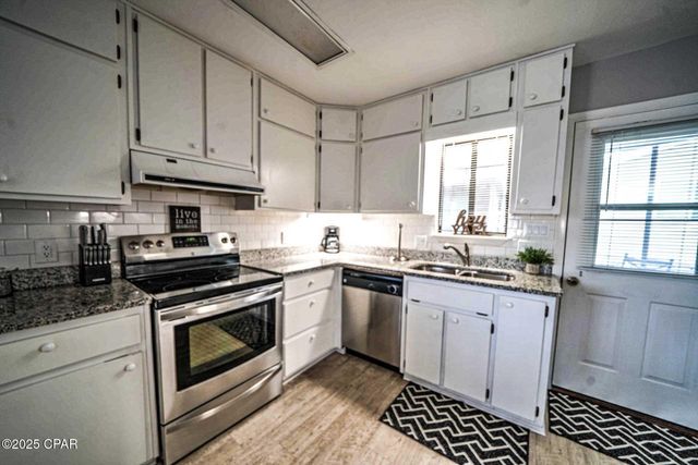 323 Lagoon Lane, Panama City, FL 32408