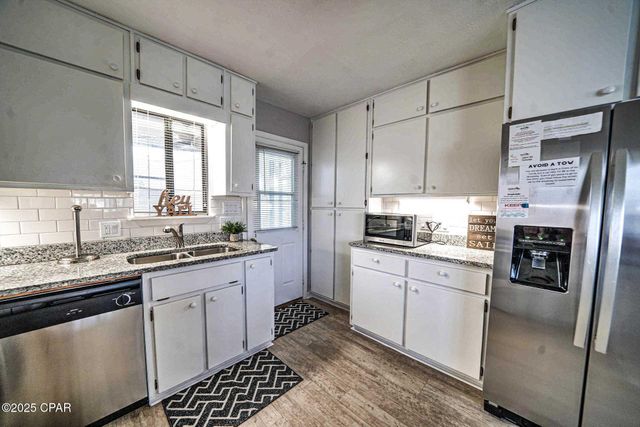 323 Lagoon Lane, Panama City, FL 32408