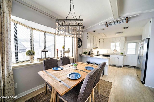 323 Lagoon Lane, Panama City, FL 32408