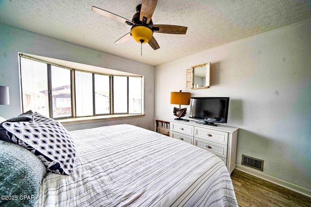 323 Lagoon Lane, Panama City, FL 32408