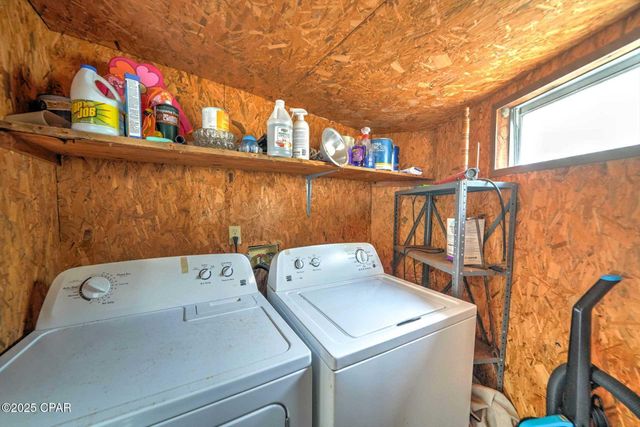 323 Lagoon Lane, Panama City, FL 32408