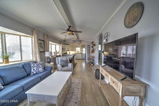 323 Lagoon Lane, Panama City, FL 32408