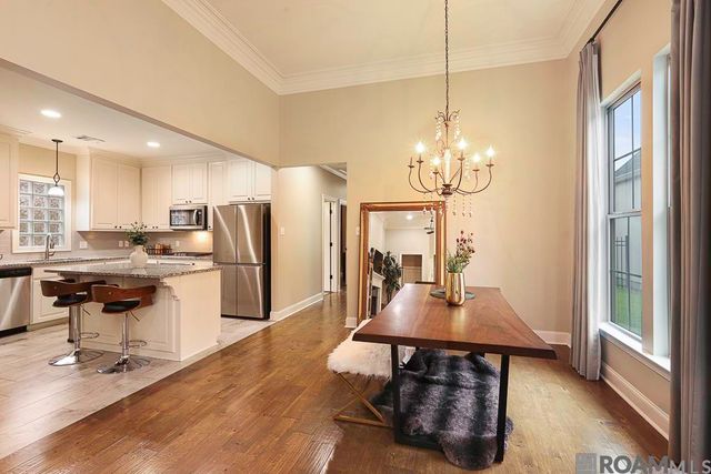 2867 Lago Ln, Baton Rouge, LA 70810