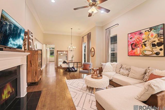 2867 Lago Ln, Baton Rouge, LA 70810