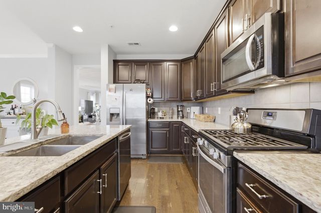 20718 ERSKINE TER, Ashburn, VA 20147