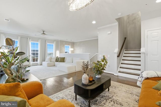 20718 ERSKINE TER, Ashburn, VA 20147