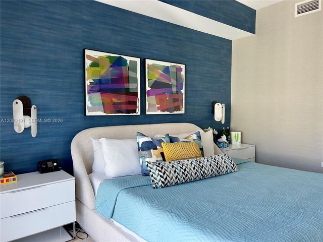 68 SE 6th St 3611, Miami, FL 33131