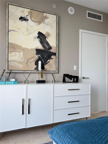 68 SE 6th St 3611, Miami, FL 33131