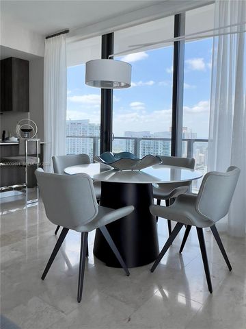 68 SE 6th St 3611, Miami, FL 33131