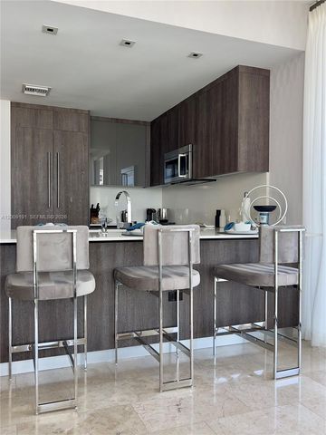 68 SE 6th St 3611, Miami, FL 33131