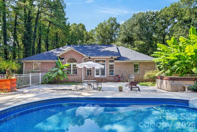 7097 Windy Pine Circle, Denver, NC 28037