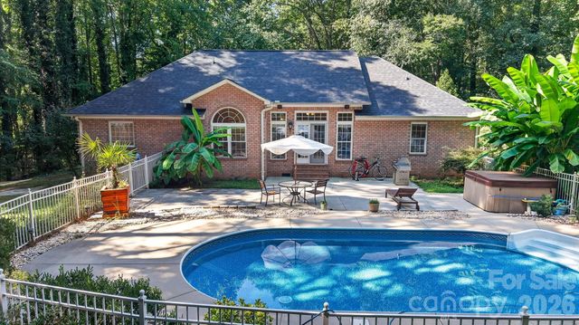 7097 Windy Pine Circle, Denver, NC 28037