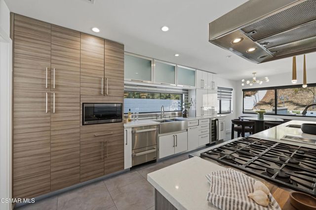 4400 Topanga Canyon Boulevard, Woodland Hills, CA 91364