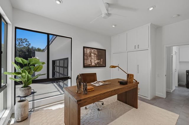 4400 Topanga Canyon Boulevard, Woodland Hills, CA 91364