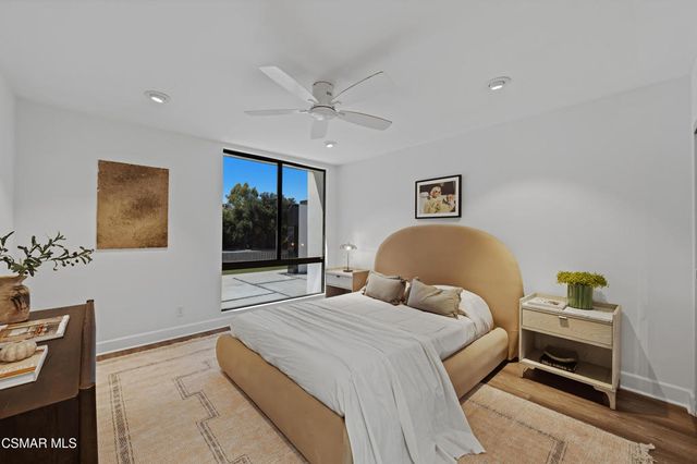 4400 Topanga Canyon Boulevard, Woodland Hills, CA 91364