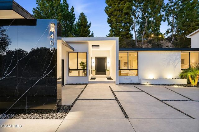 4400 Topanga Canyon Boulevard, Woodland Hills, CA 91364