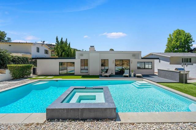 4400 Topanga Canyon Boulevard, Woodland Hills, CA 91364