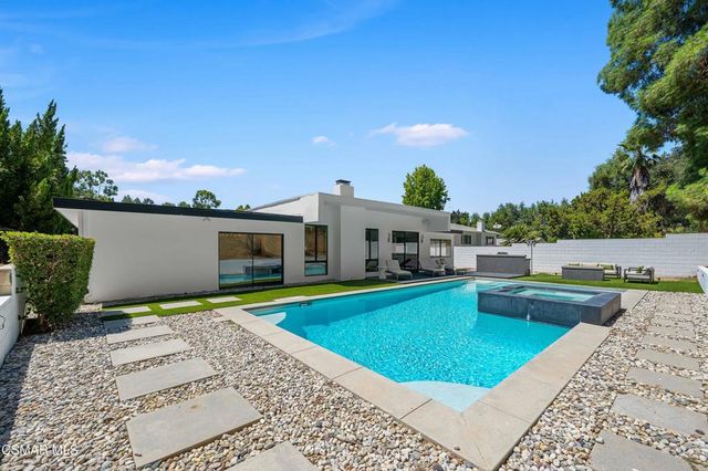 4400 Topanga Canyon Boulevard, Woodland Hills, CA 91364