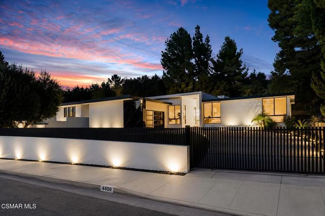4400 Topanga Canyon Boulevard, Woodland Hills, CA 91364