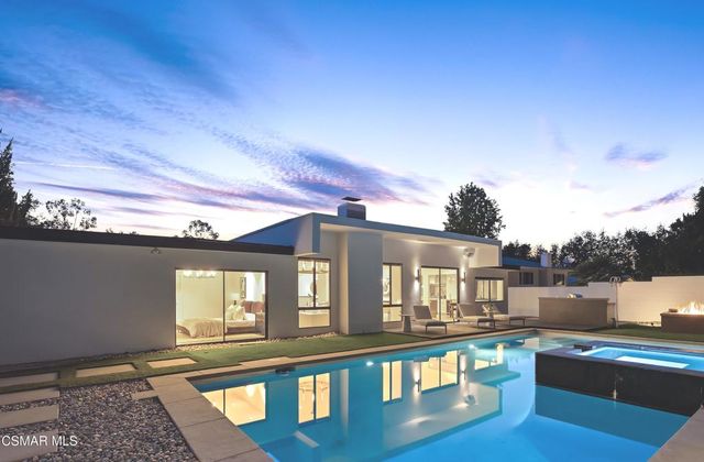 4400 Topanga Canyon Boulevard, Woodland Hills, CA 91364