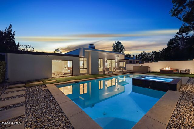 4400 Topanga Canyon Boulevard, Woodland Hills, CA 91364