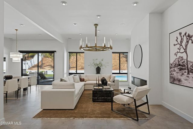 4400 Topanga Canyon Boulevard, Woodland Hills, CA 91364