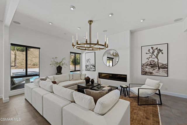 4400 Topanga Canyon Boulevard, Woodland Hills, CA 91364
