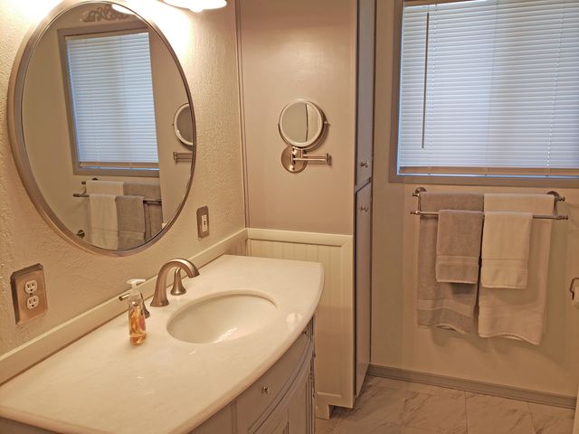 5030 Del Mar Drive, Central Point, OR 97502