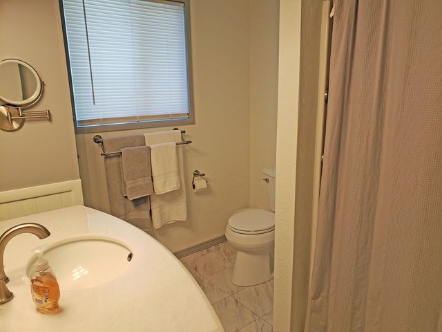 5030 Del Mar Drive, Central Point, OR 97502