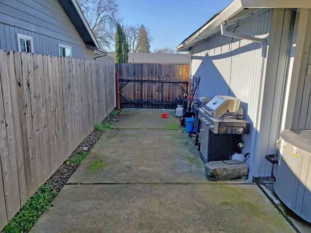 5030 Del Mar Drive, Central Point, OR 97502