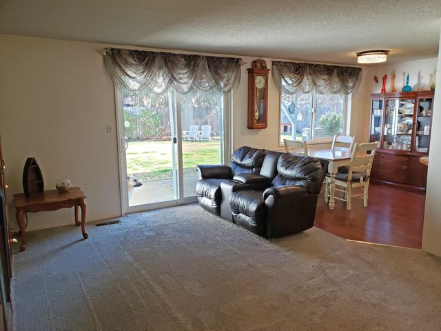 5030 Del Mar Drive, Central Point, OR 97502