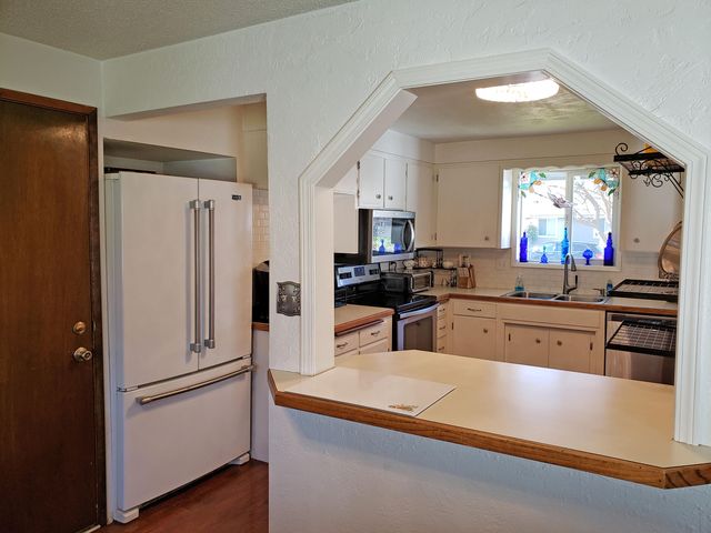 5030 Del Mar Drive, Central Point, OR 97502