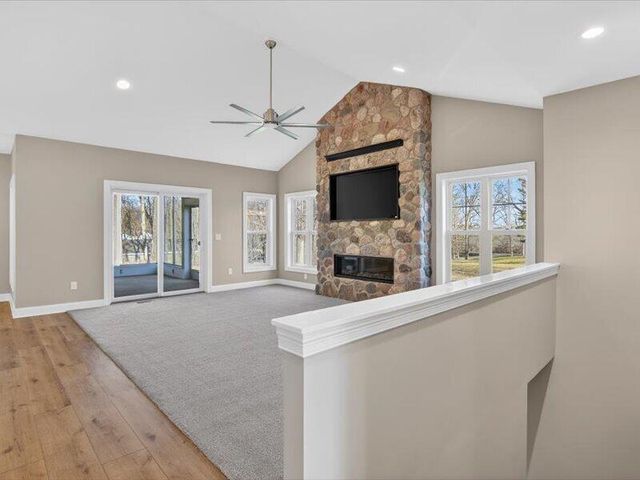 1132 Lochaven Circle, Hillsdale, MI 49242