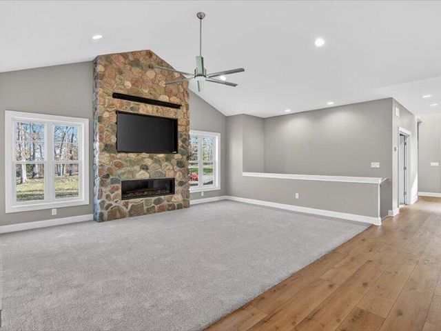 1132 Lochaven Circle, Hillsdale, MI 49242