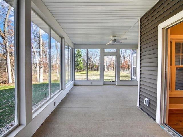 1132 Lochaven Circle, Hillsdale, MI 49242