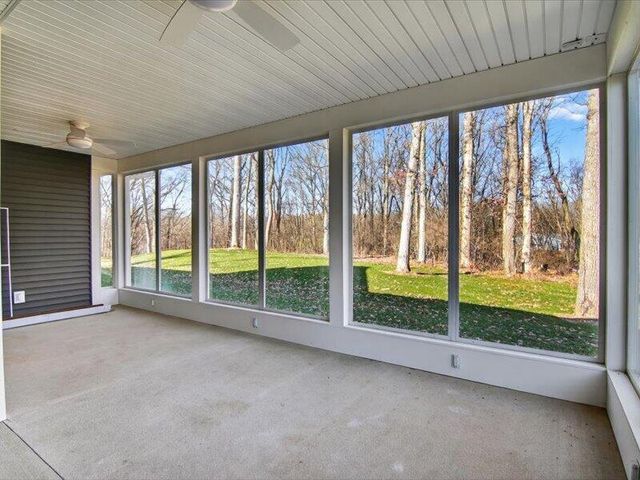 1132 Lochaven Circle, Hillsdale, MI 49242