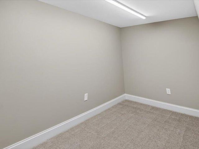 1132 Lochaven Circle, Hillsdale, MI 49242