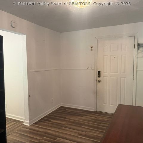 4790 Charleston Road, Poca, WV 25159