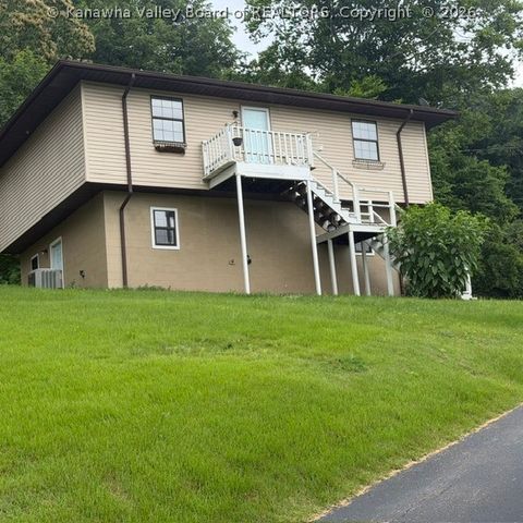 4790 Charleston Road, Poca, WV 25159