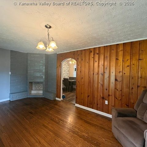 4790 Charleston Road, Poca, WV 25159