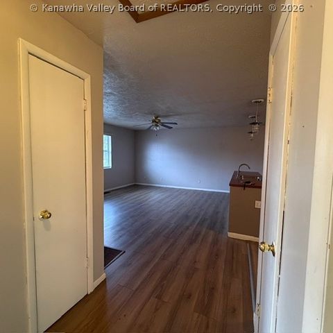 4790 Charleston Road, Poca, WV 25159