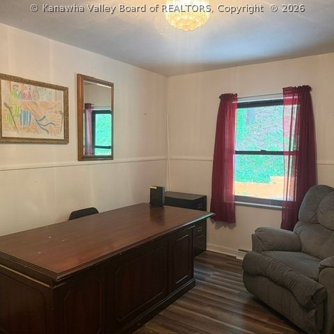 4790 Charleston Road, Poca, WV 25159